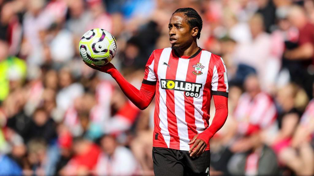 aSpor: Fenerbahçe Kyle Walker-Peters'e teklif sundu