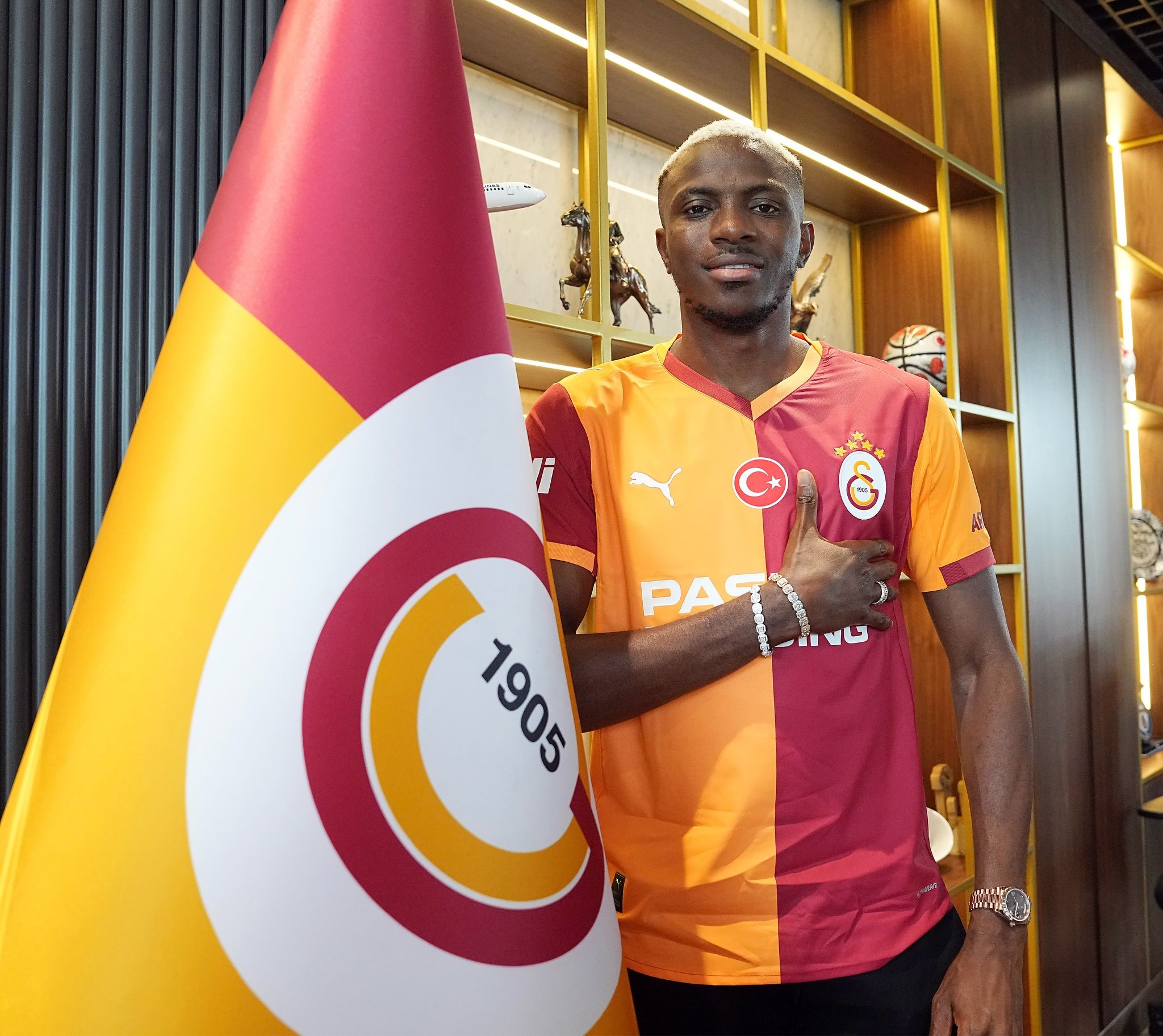 aSpor: Victor Osimhen'den imza sonra ilk açıklama! "Galatasaray'a gelmemin nedeni..."