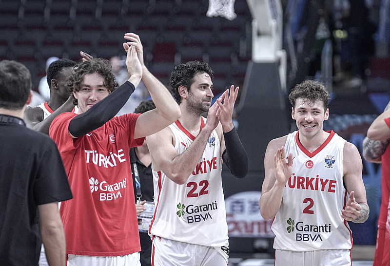 yunanistan-turkiye-yari-final-maci-izle-yunanistan-turkiye-basketbol-maci-ne-zaman-ve-saat-kacta-hangi-kanalda-1757571785982.jpeg