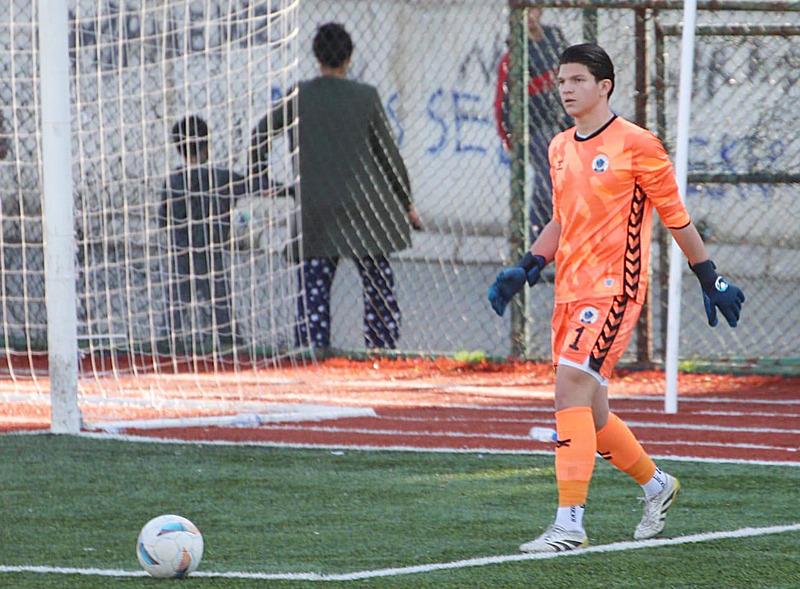 Beşiktaş'a 16'lık kaleci! Kartal o ismi denemeye aldı