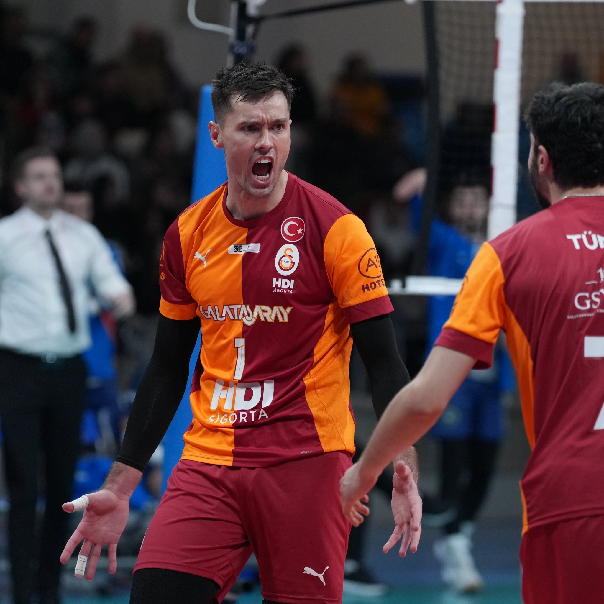 Galatasaray, Bursa BŞB'yi 3 sette geçti