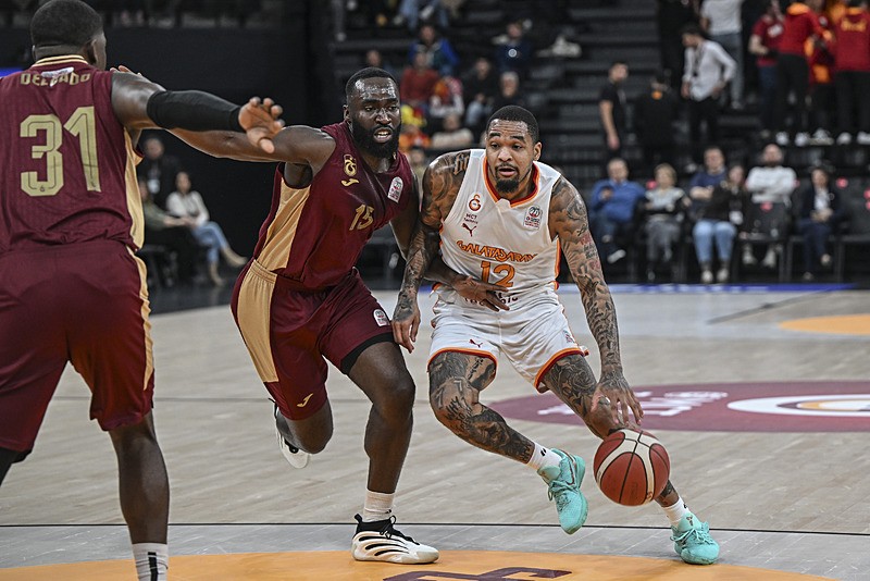 Trabzonspor, Galatasaray'ı potada mağlup etti