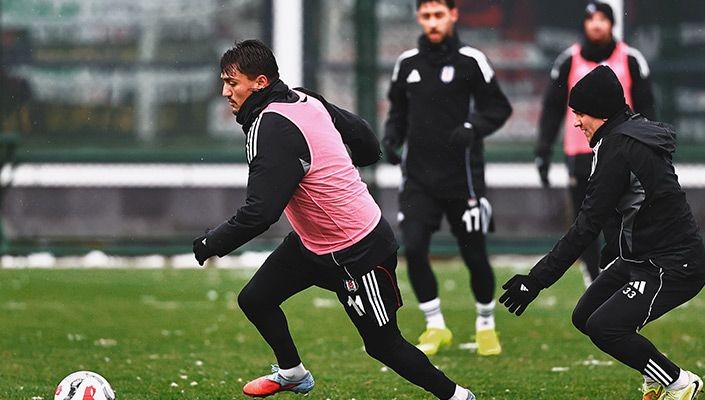 Beşiktaş'ta Cengiz Ünder takımla çalışmalarına başladı