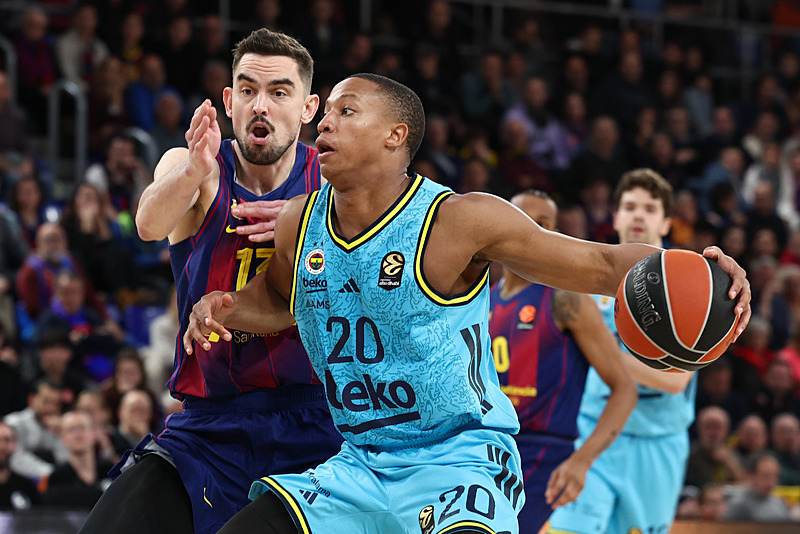 Fenerbahçe Beko deplasmanda Barcelona'yı yendi