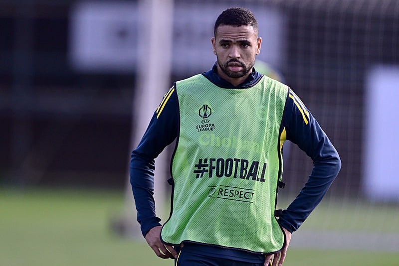 Fenerbahçe yıldız futbolcunun ayrılığını TFF'ye bildirdi