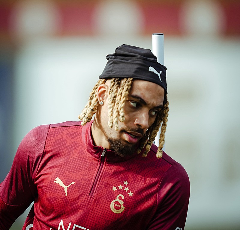 Sacha Boey ve Can Armando Güner, Galatasaray'da ilk antrenmanına çıktı