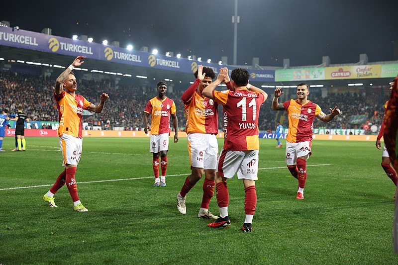 Galatasaray'da forma rekabeti performansları yükseltti