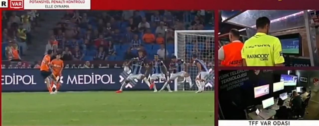 varda-izledi-penaltiyi-verdi-iste-trabzonspor-basaksehir-macindaki-pozisyon-1787502046103.jpeg VAR'da izledi penaltıyı verdi! İşte Trabzonspor-Başakşehir maçındaki pozisyon - 1