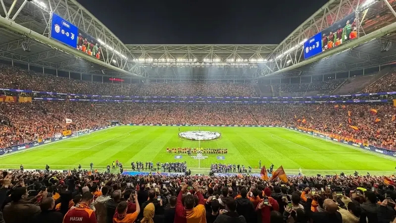 galatasarayda-barcelona-oncesi-tur-hesabi-ilk-8-ve-ilk-24-senaryolari-1791790050986.jpeg Galatasaray’da Barcelona öncesi tur hesabı: İlk 8 ve ilk 24 senaryoları - 3