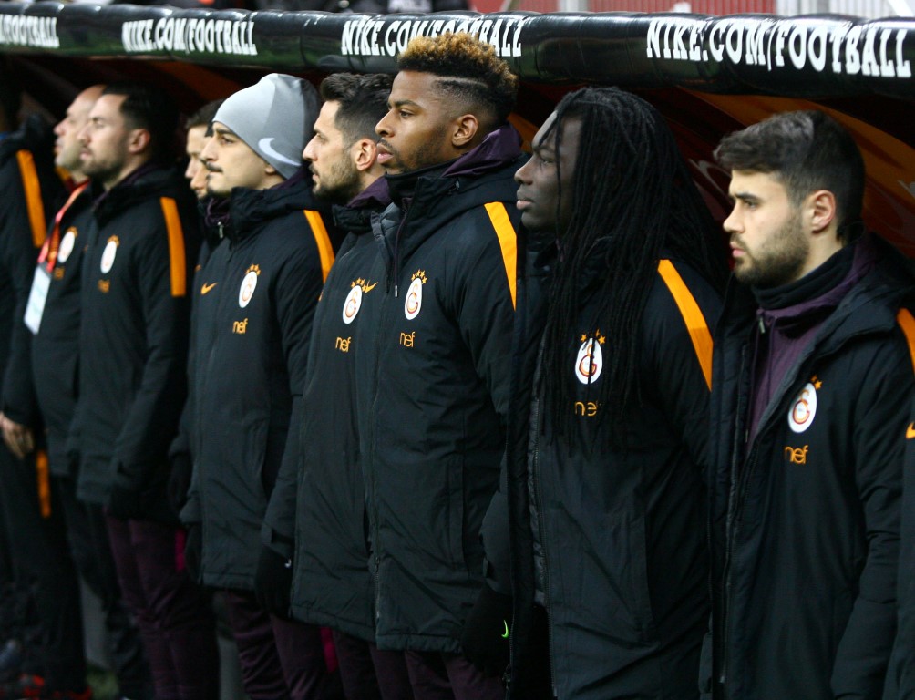 Galatasaraylı taraftarlardan ’Zeytin Dalı Harekatı’na destek