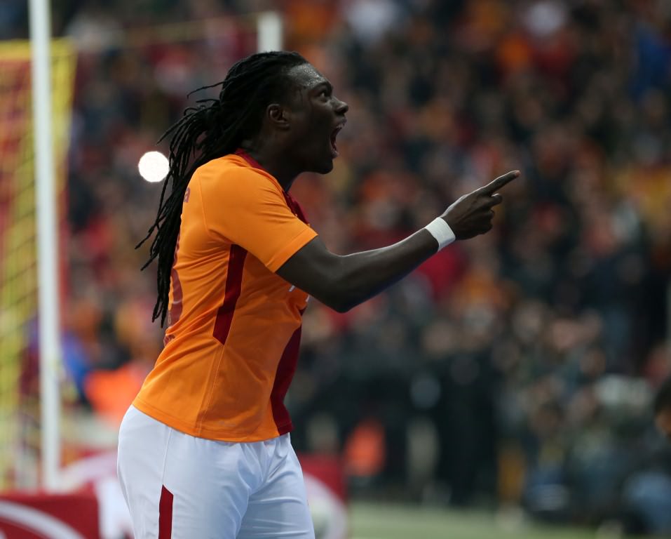Gomis’ten ’para’ haberlerine tepki!