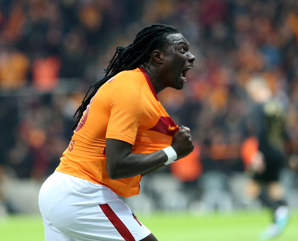 Gomis’ten ’para’ haberlerine tepki!