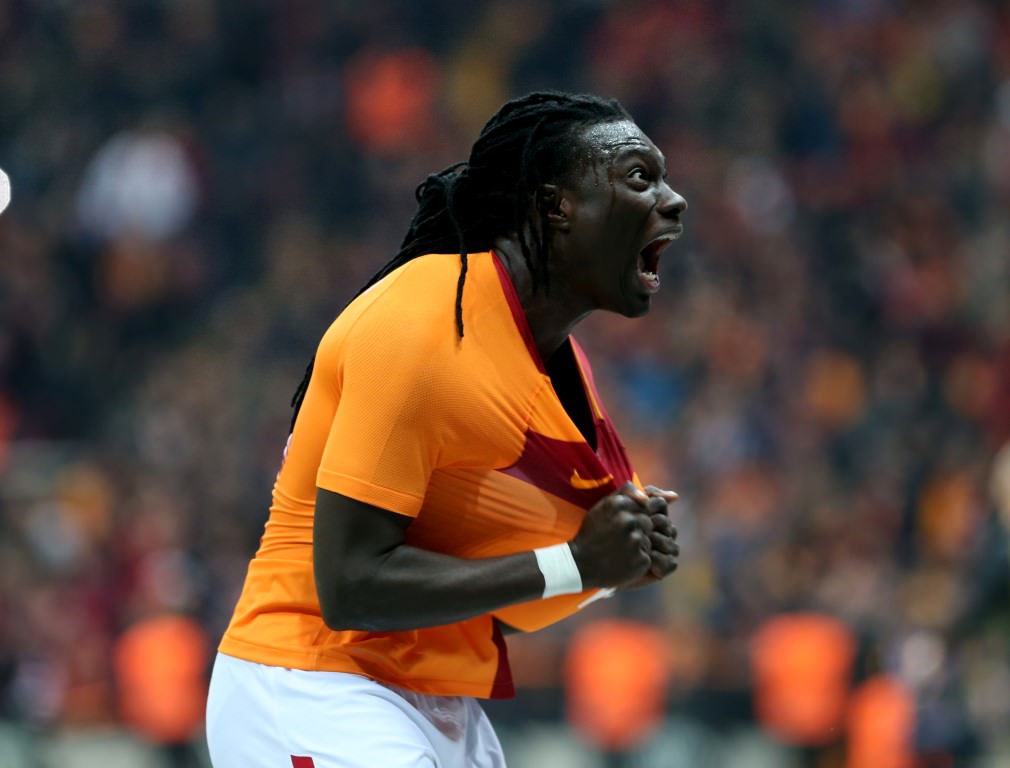 Gomis’ten ’para’ haberlerine tepki!