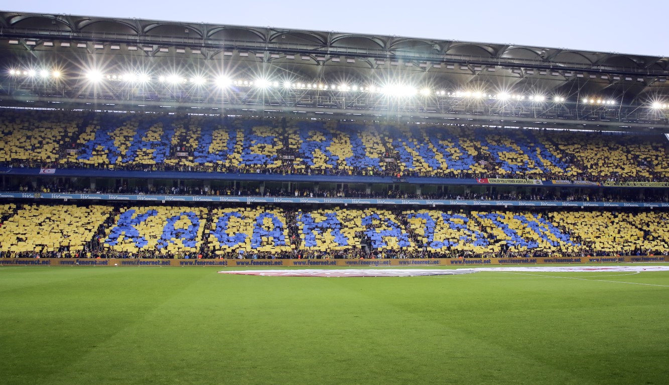 Fenerbahçe’den derbi koreografisi