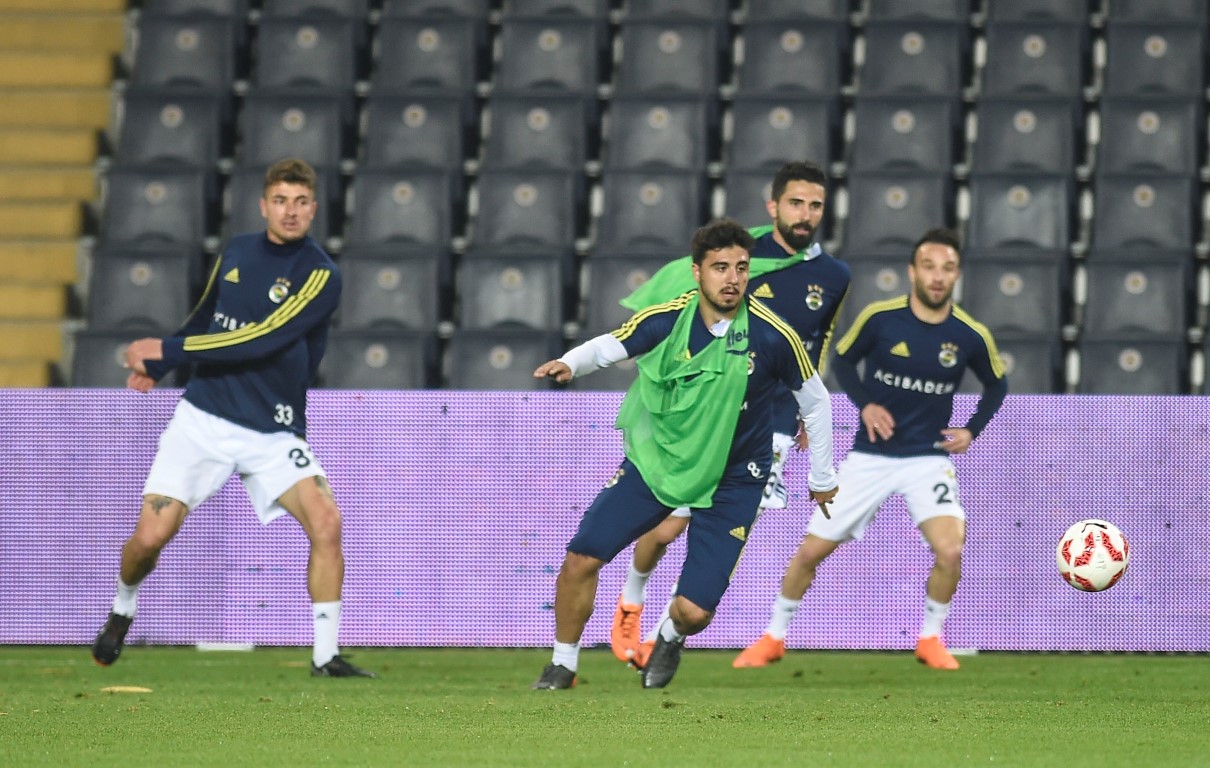 Fenerbahçe, statta antrenman yaptı
