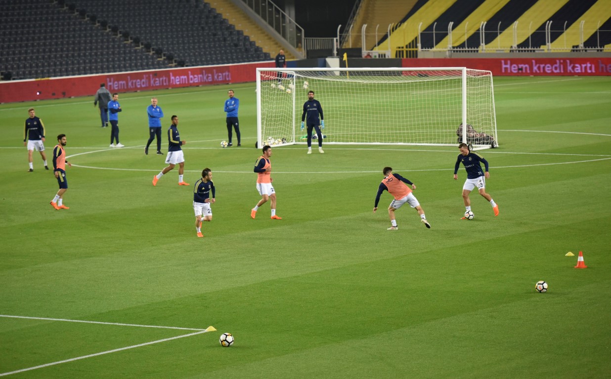 Fenerbahçe, statta antrenman yaptı