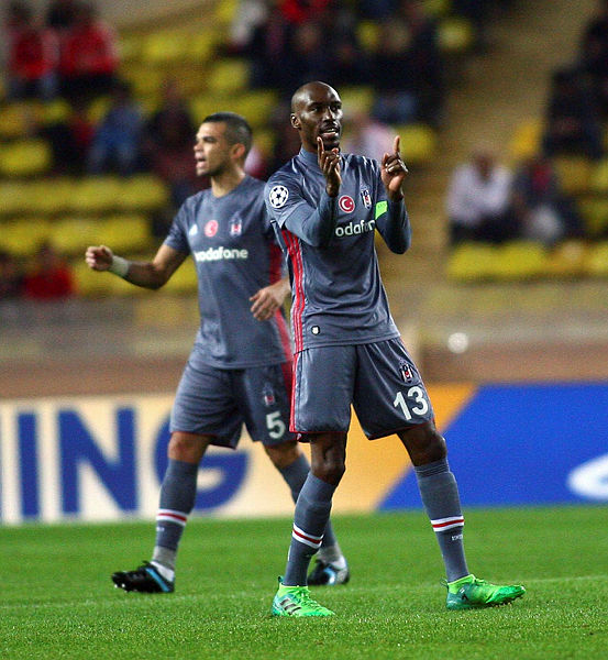 Beşiktaş’ta yönetim ile Atiba Hutchinson arasında restleşme!