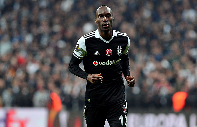 Beşiktaş’ta yönetim ile Atiba Hutchinson arasında restleşme!