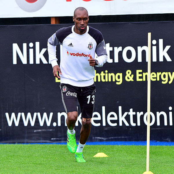 Beşiktaş’ta yönetim ile Atiba Hutchinson arasında restleşme!