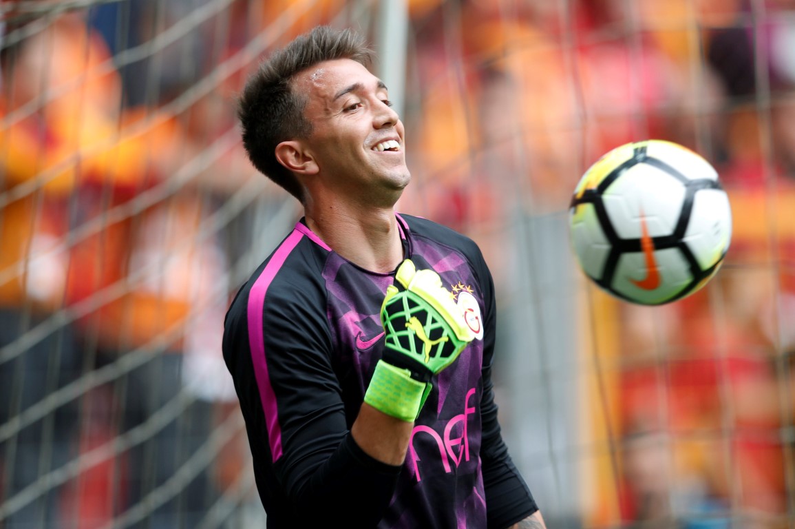 Muslera için Boca Juniors iddiası!