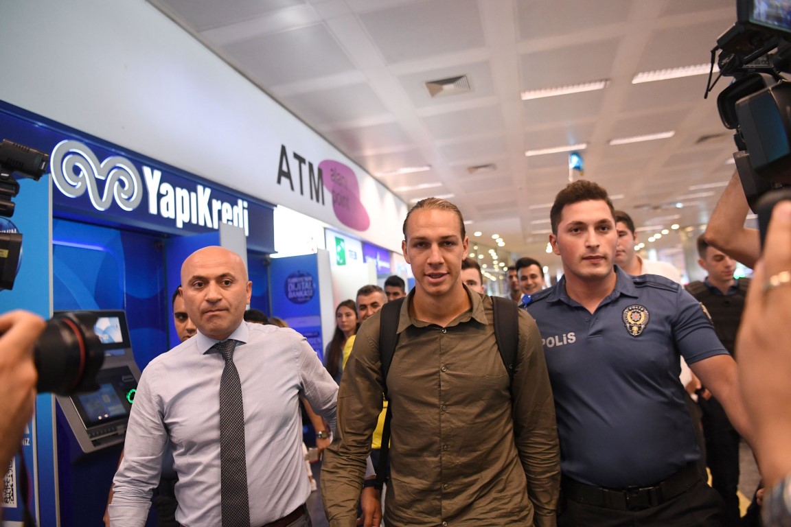 Fenerbahçe’nin yeni transferi Michael Frey İstanbul’da