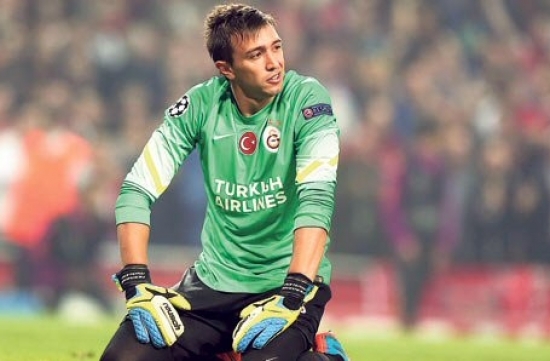Galatasaray’da bir ilk! Muslera...