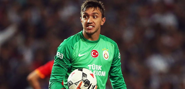 Galatasaray’da bir ilk! Muslera...