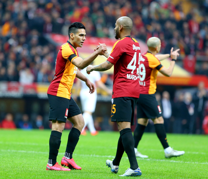 Galatasaray’a transfer piyangosu