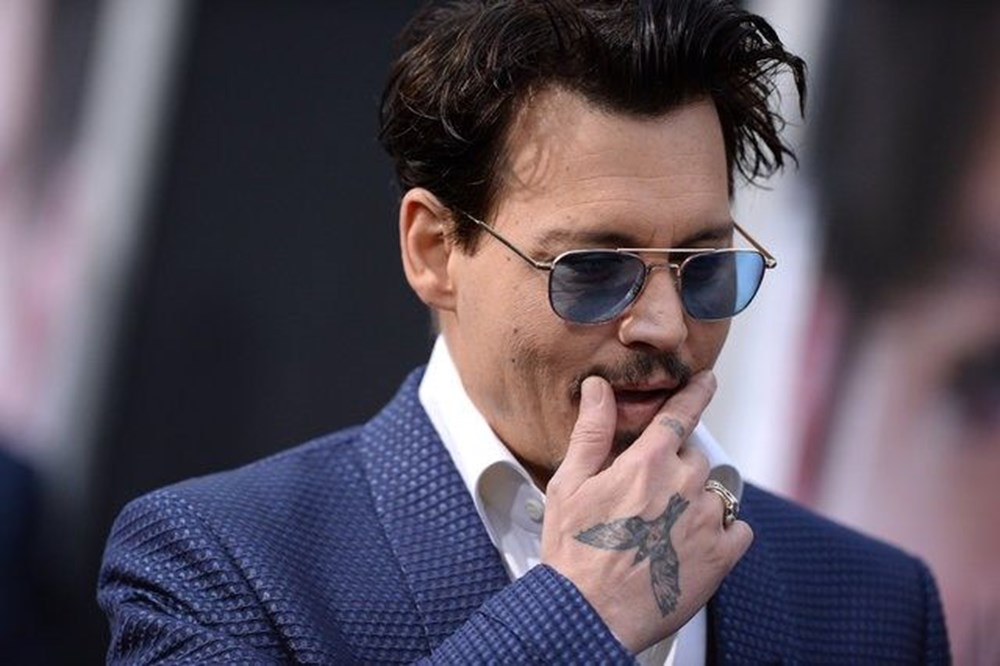 Jhonny Depp Fantastik Canavarlar filminden kovuldu ama 10 milyon dolar alacak!