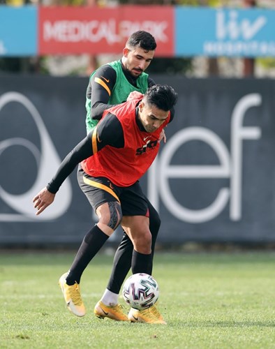 Galatasaray’dan açıklama geldi! Sofiane Feghouli...