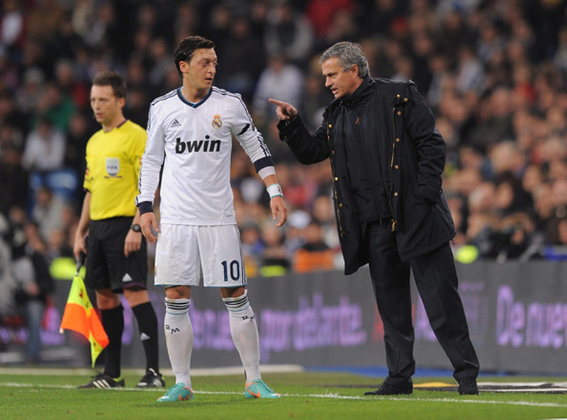 Jose Mourinho’dan Mesut Özil’e flaş yanıt! Onu isteyen kim?