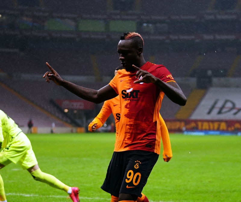 Son dakika Galatasaray haberi: Diagne West Bromwich’e transfer oldu mu? Menajeri resmen açıkladı