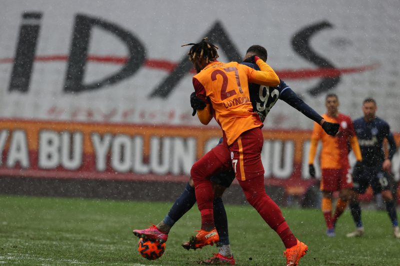 Galatasaray Luyindama ve Marcao ile sözleşme uzatmak için girişimlere başladı!