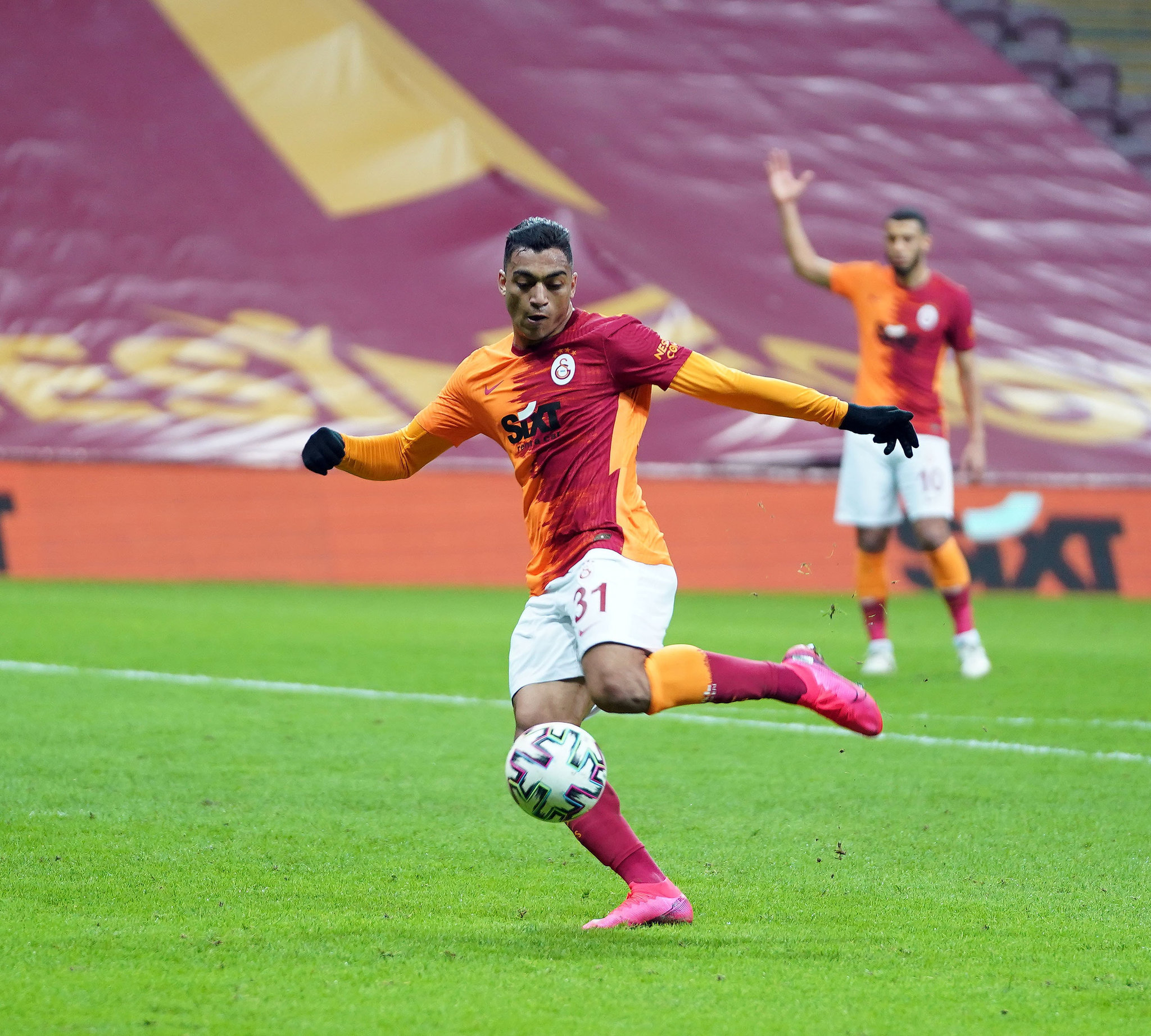 Son dakika spor haberi: Galatasaray ilk transferini yapacak! Rakibi bir kez daha Saint-Etienne
