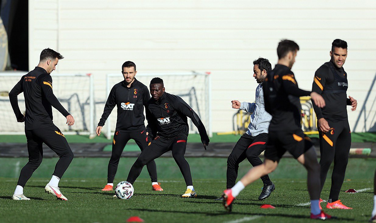 Son dakika spor haberleri: Galatasaray’a Karagümrük maçı öncesi müjdeli haber! Takımla çalışmalara başladı