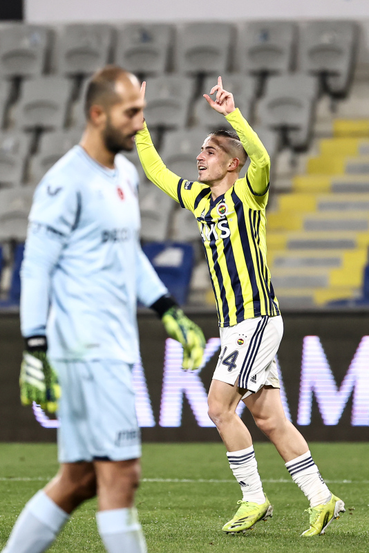 Son dakika spor haberleri: Spor yazarları Başakşehir - Fenerbahçe maçını böyle değerlendirdi!