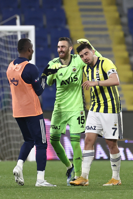 Son dakika spor haberleri: Spor yazarları Başakşehir - Fenerbahçe maçını böyle değerlendirdi!