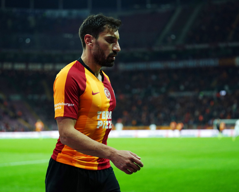 Son dakika spor haberi: Galatasaray - Beşiktaş derbisinin 11’leri netleşti! Aboubakar ve Falcao...