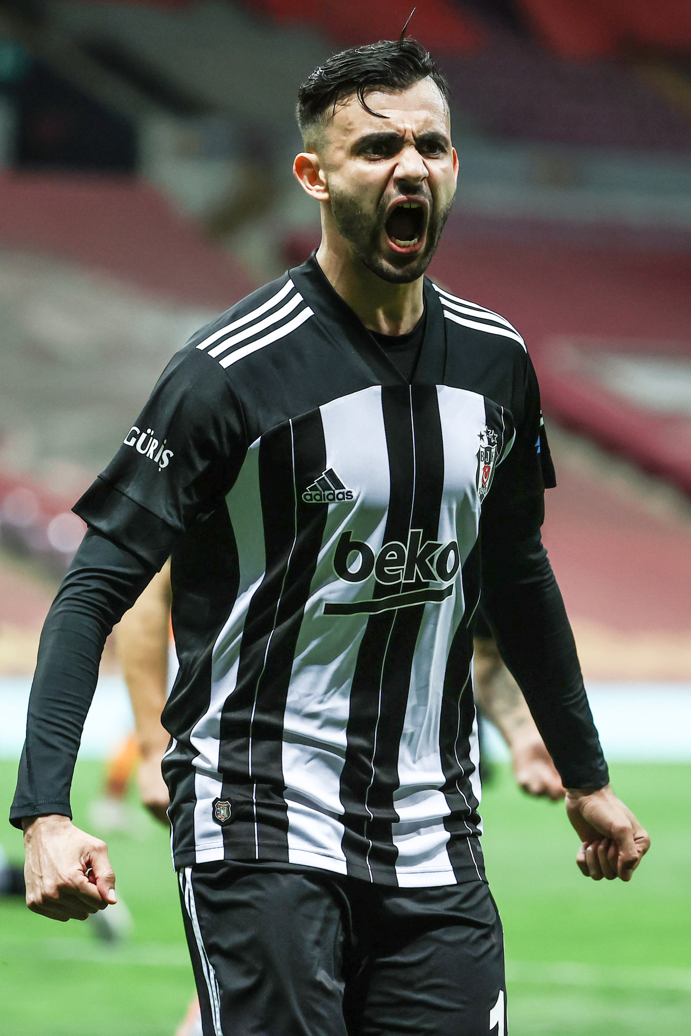 Son dakika spor haberi: Beşiktaş’a Rachid Ghezzal’dan kötü haber! Eski takımı Olympique Lyon...