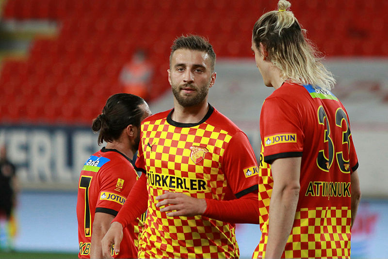 Son dakika spor haberleri: Transferde Alpaslan Öztürk savaşı! Hangi takıma gidecek?