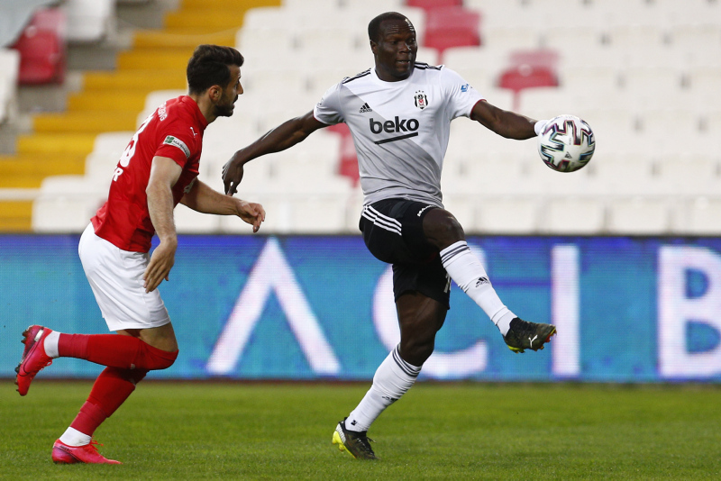Son dakika transfer haberleri: Fenerbahçe’den sürpriz Aboubakar kararı!