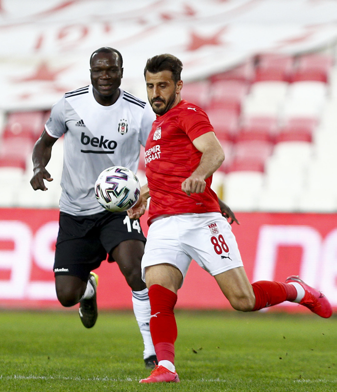 Son dakika transfer haberleri: Fenerbahçe’den sürpriz Aboubakar kararı!