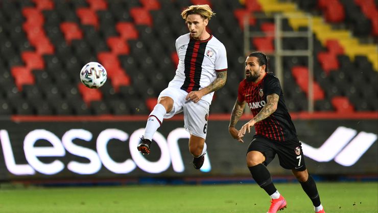 Son dakika transfer haberleri: İşte Fenerbahçe’deki son durum! Vedat Muriqi, Fabio Martins, Biglia... | FB haberleri