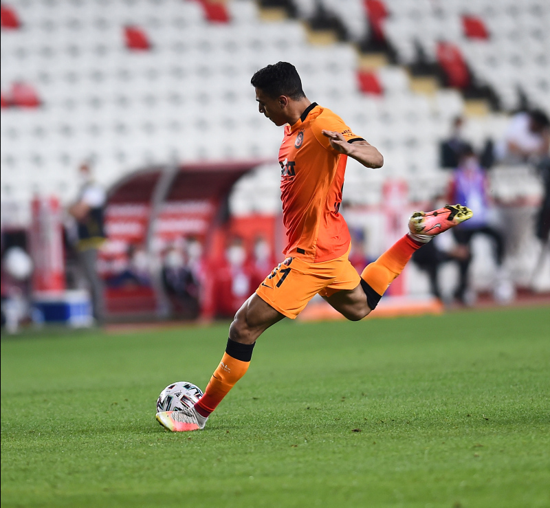 Son dakika transfer haberleri: Galatasaray’da bombalar peş peşe! Henry Onyekuru ve Mostafa Mohamed...