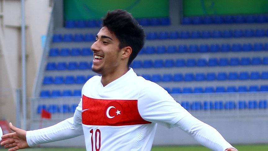 Son dakika spor haberleri: Galatasaray’ın transfer listesinde dünya yıldızları var! Hakan Çalhanoğlu, Berkay Özcan, Sergio Ramos... | GS haberleri