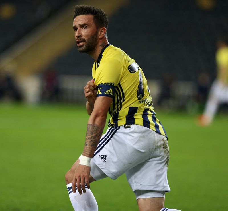 Son dakika transfer haberleri: Gökhan Gönül’e 2 talip birden! Fenerbahçe...