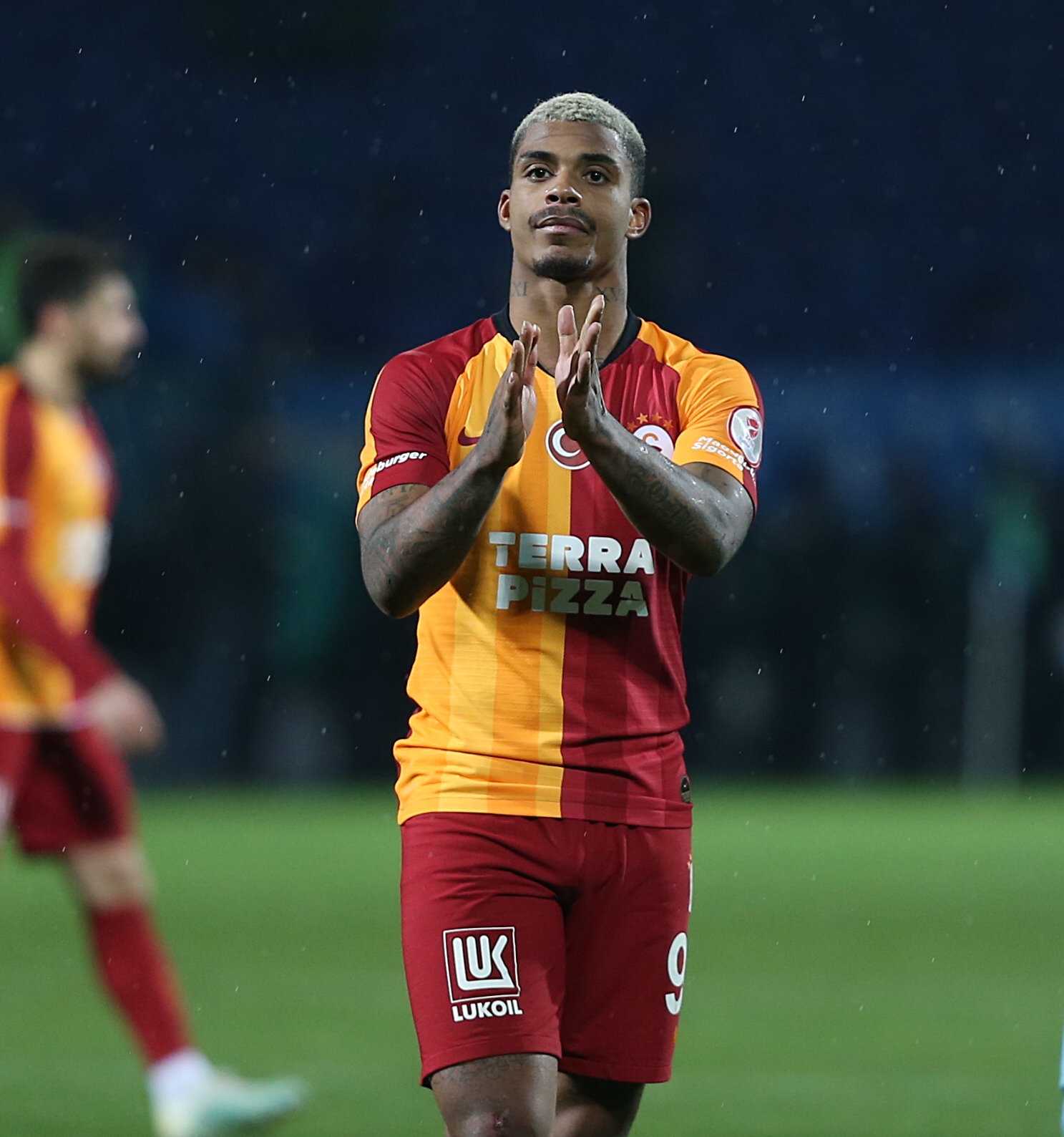 Son dakika spor haberi: Galatasaray’da Mario Lemina sürprizi! Yıldız oyuncu geri dönüyor