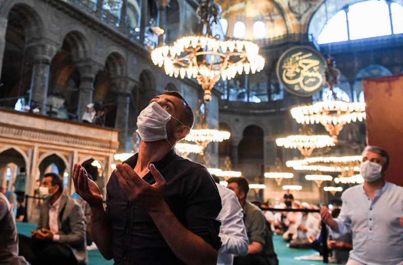 İl il bayram namazı saatleri... Son dakika haberleri: İstanbul, Ankara, İzmir ve Antalya’da kurban bayramı namazı saat kaçta? Bayram namazı nasıl kılınır?