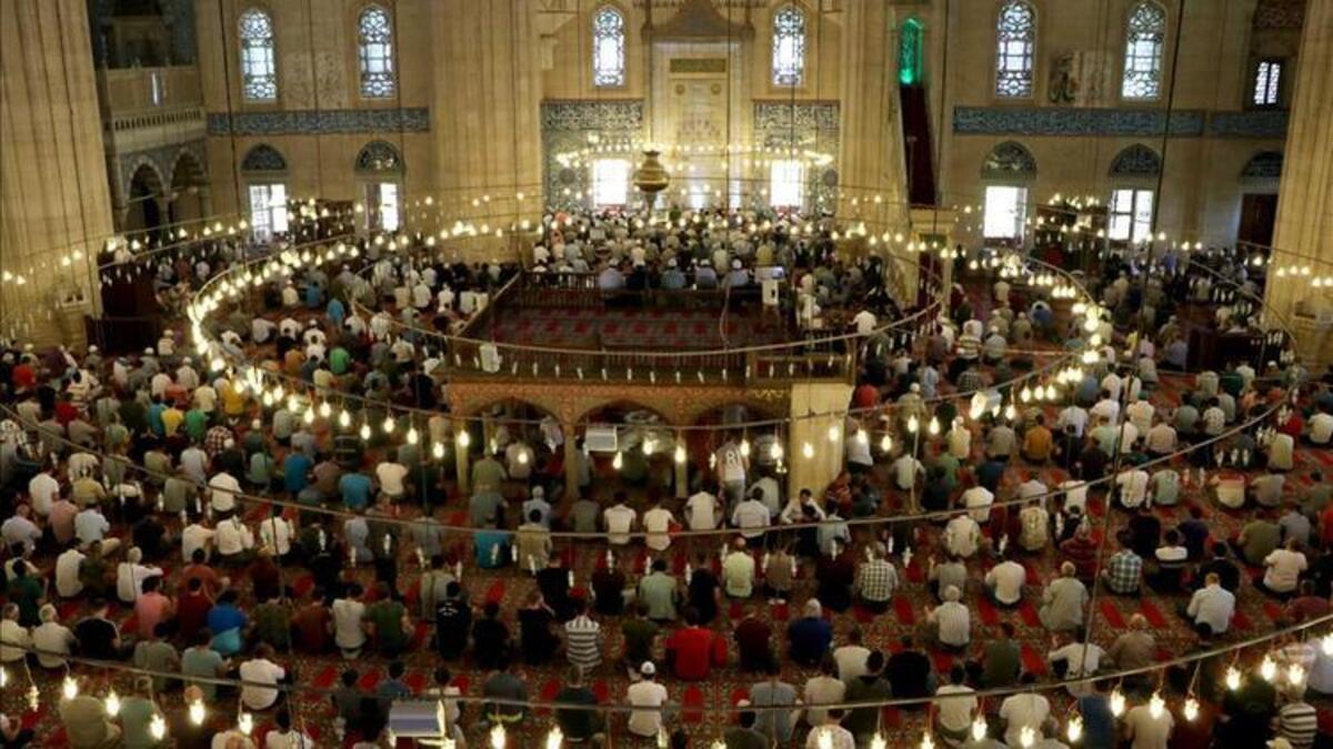 İl il bayram namazı saatleri... Son dakika haberleri: İstanbul, Ankara, İzmir ve Antalya’da kurban bayramı namazı saat kaçta? Bayram namazı nasıl kılınır?