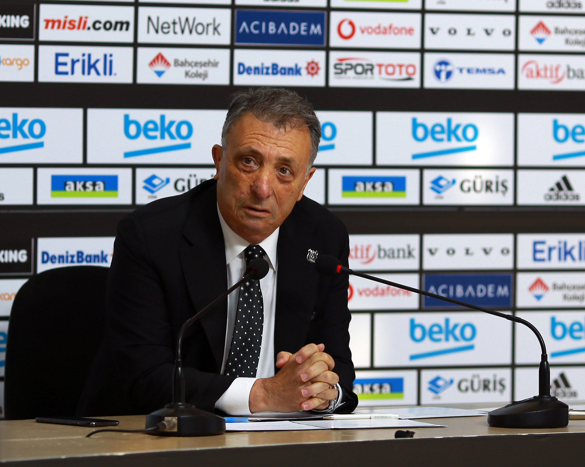 Son dakika transfer haberi: Beşiktaş Başkanı Ahmet Nur Çebi’den yöneticilere tam yetki! İstediğinize teklif yapın
